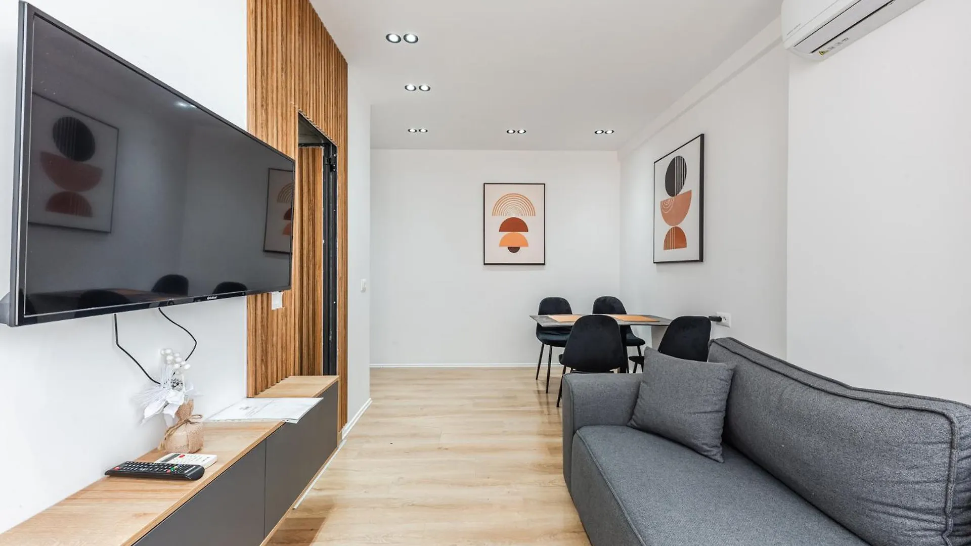 Atelier Apartments By Kondo Stays Tirana Albania